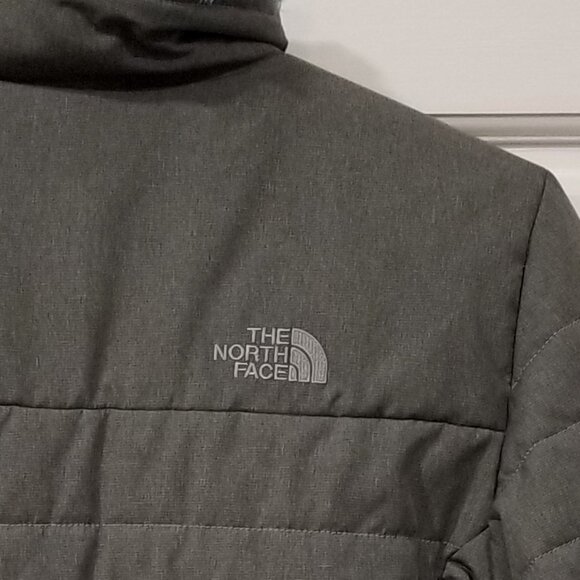 Girls' The North Face Mossbud Swirl Reversible Jacket, Size L (14/16), EUC - Picture 6 of 16